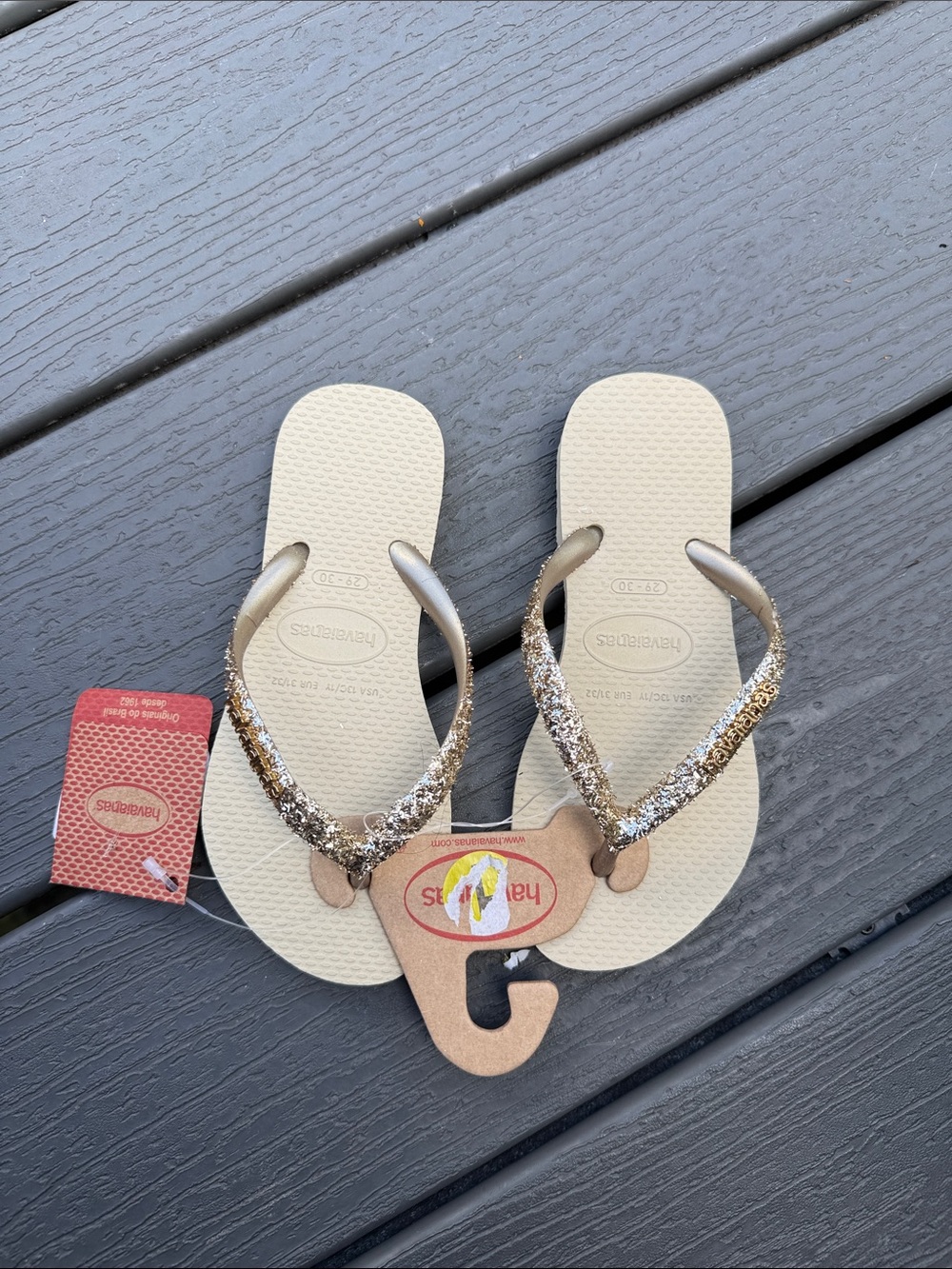 Havaianas Beige Footbed Flip Flops with Gold Glitter Straps girls 13/1